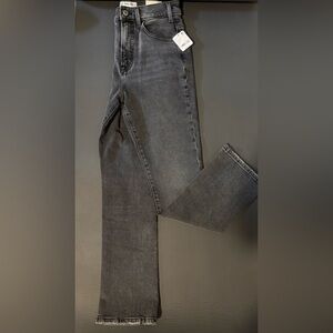 WE THE FREE- size 28- mid rise crop boot